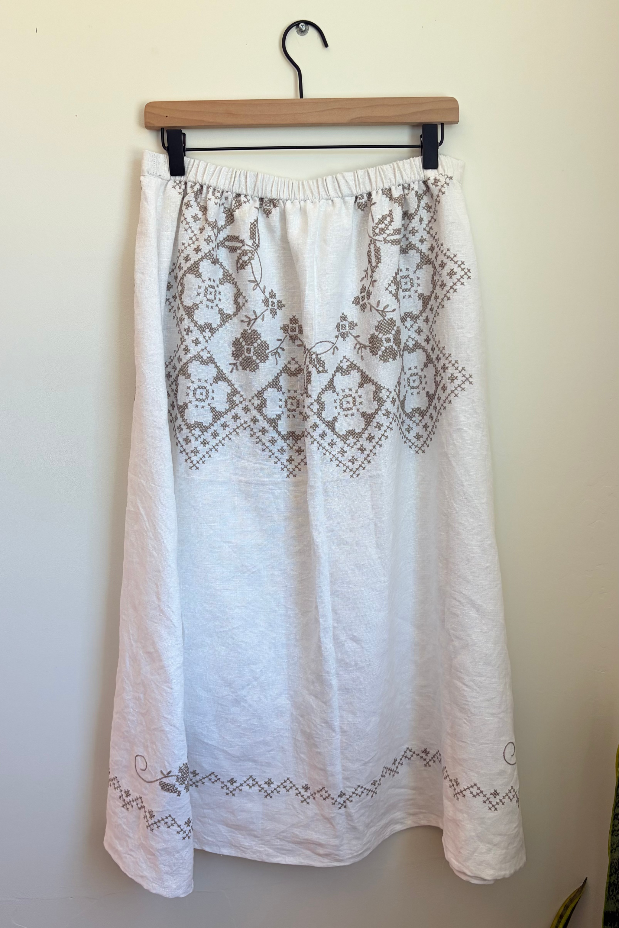 Skirt .01 - Cross Stitch